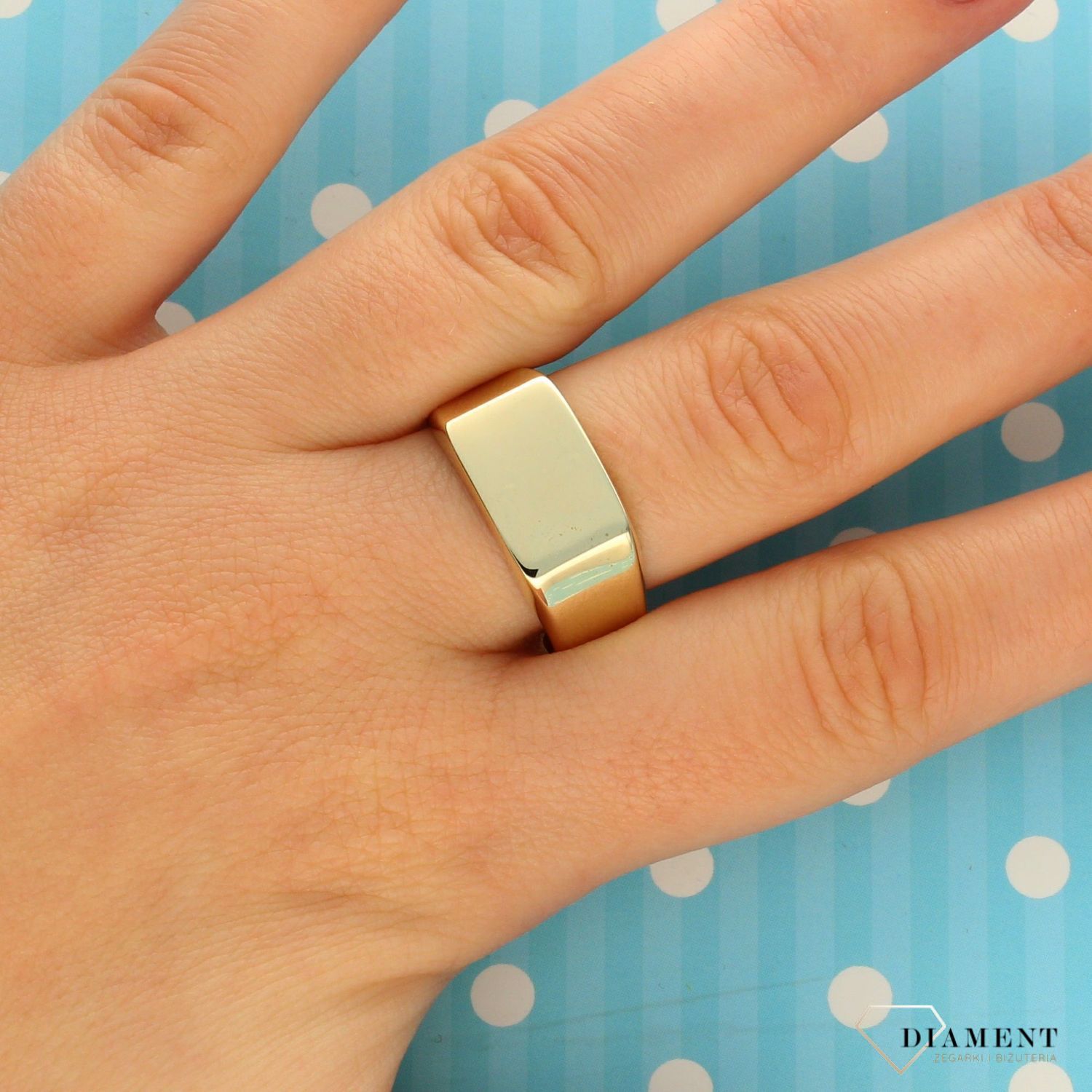 Złoty sygnet męski 333 gładki do graweru Męska biżuteria.jpg